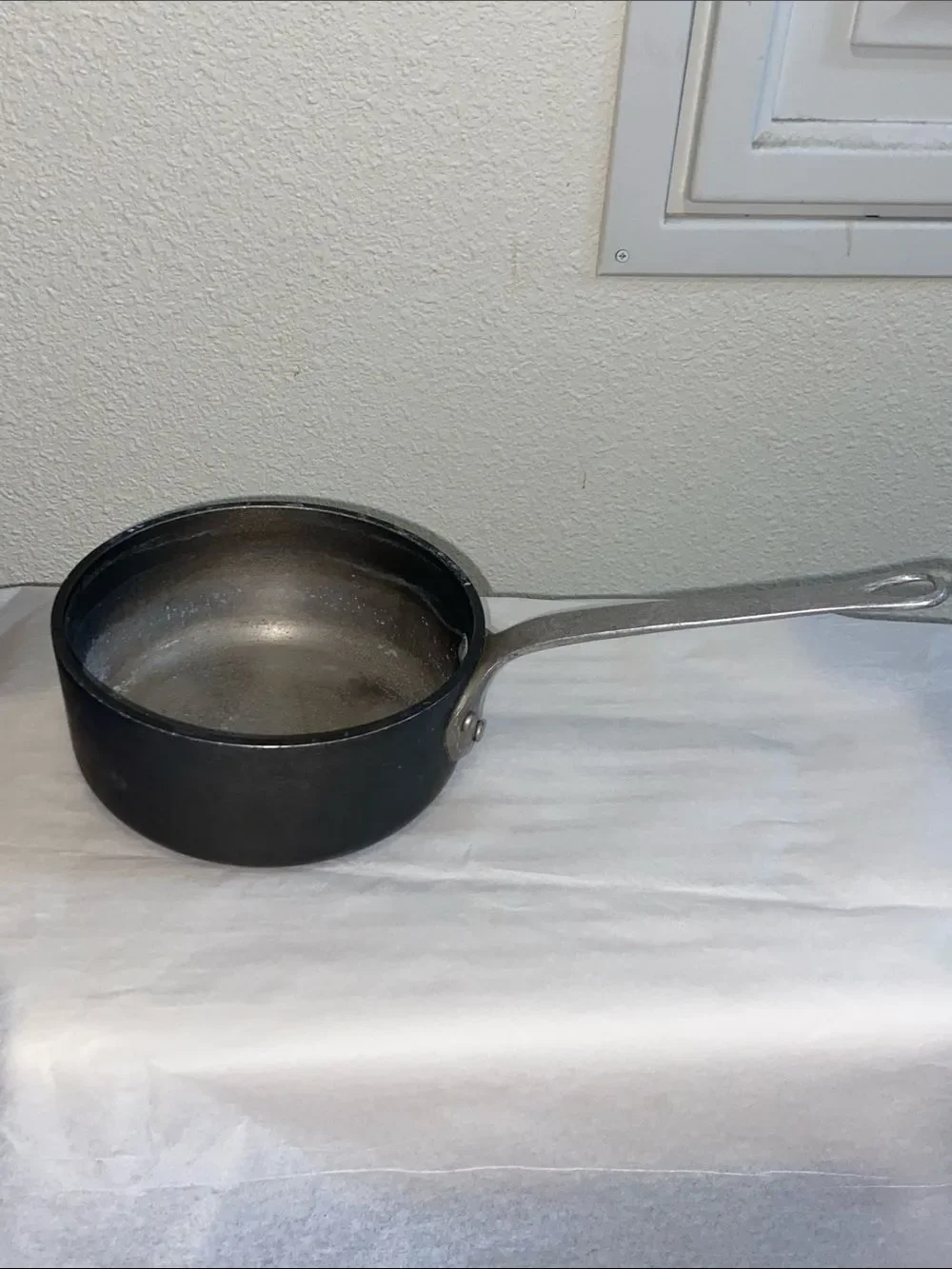 VTG, Magnalite GHC USA 1. Quart 1 Liter Black Saucepan with Handle - Black
